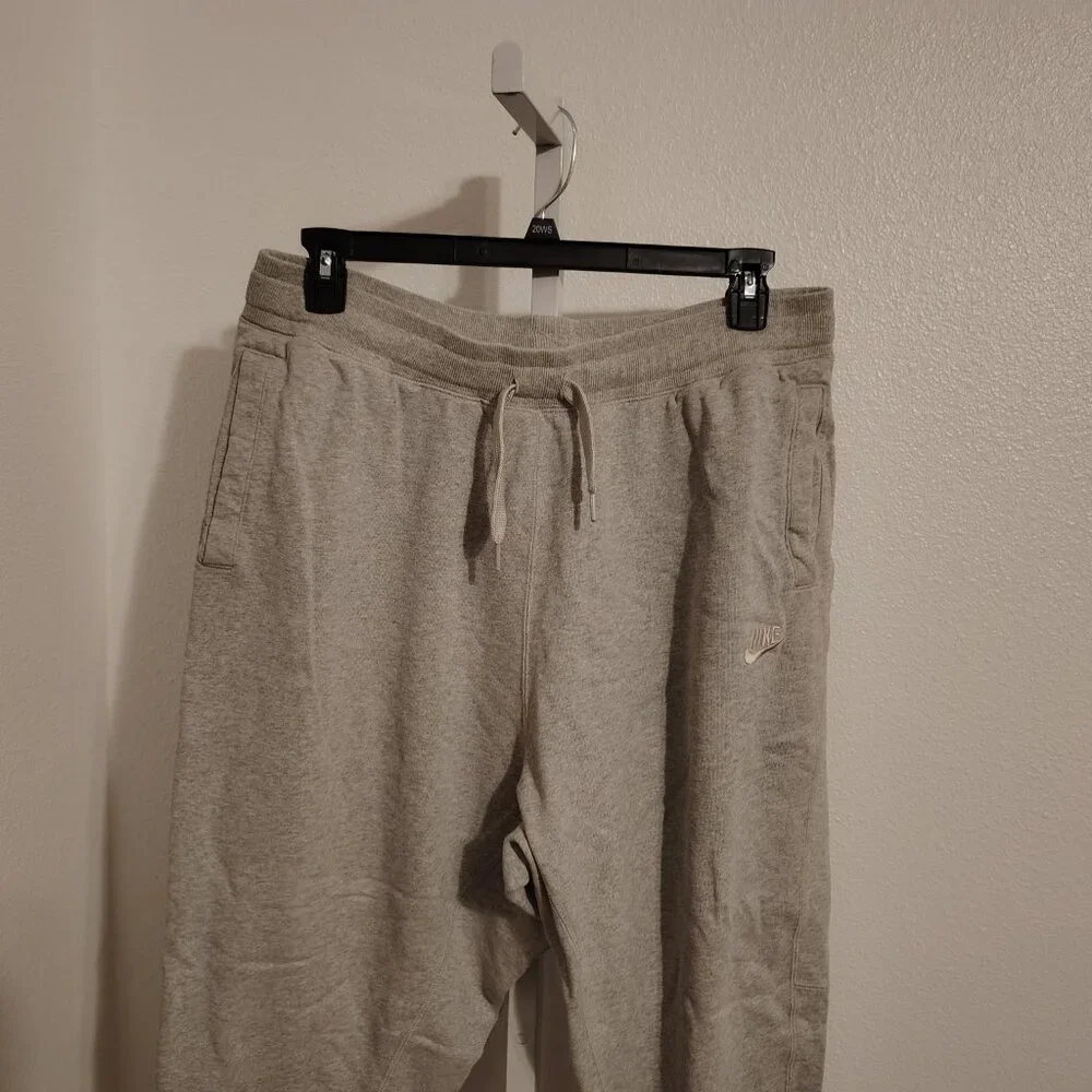 Nike Joggers Men's Gray Sportswear Classic Sweatpants Pants DA0019-050 Size XXL